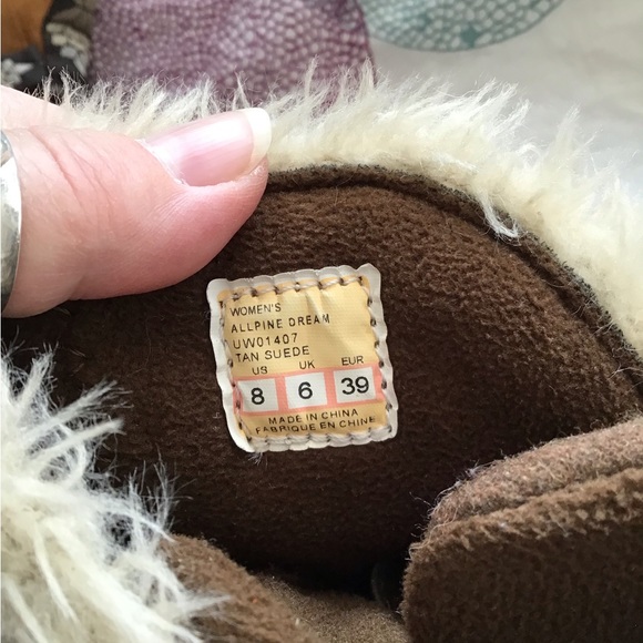 Women’s Cushe suede winter boots - Picture 5 of 5